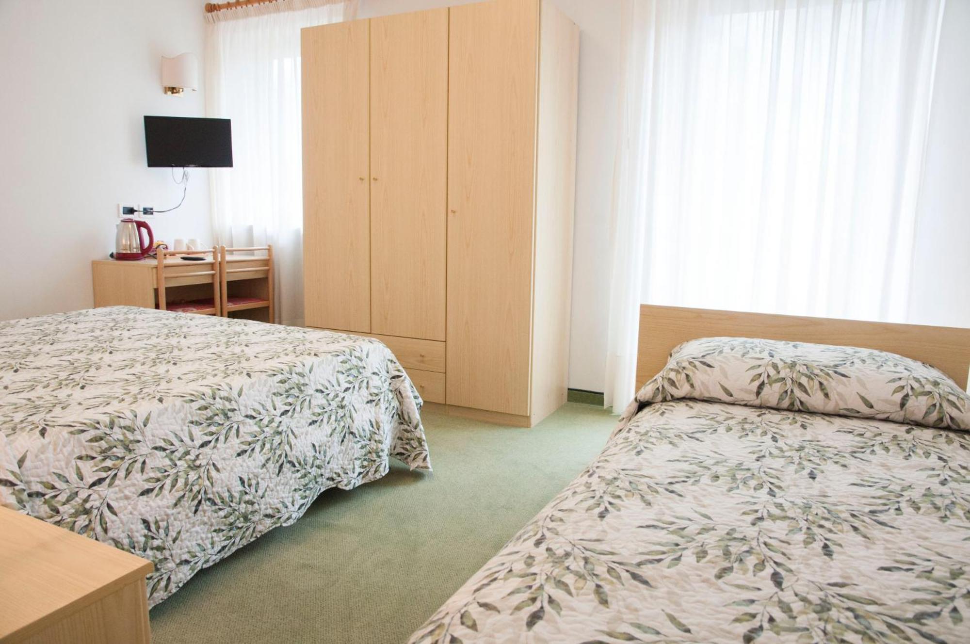 팔카데 Garni Mariolina B&B 외부 사진