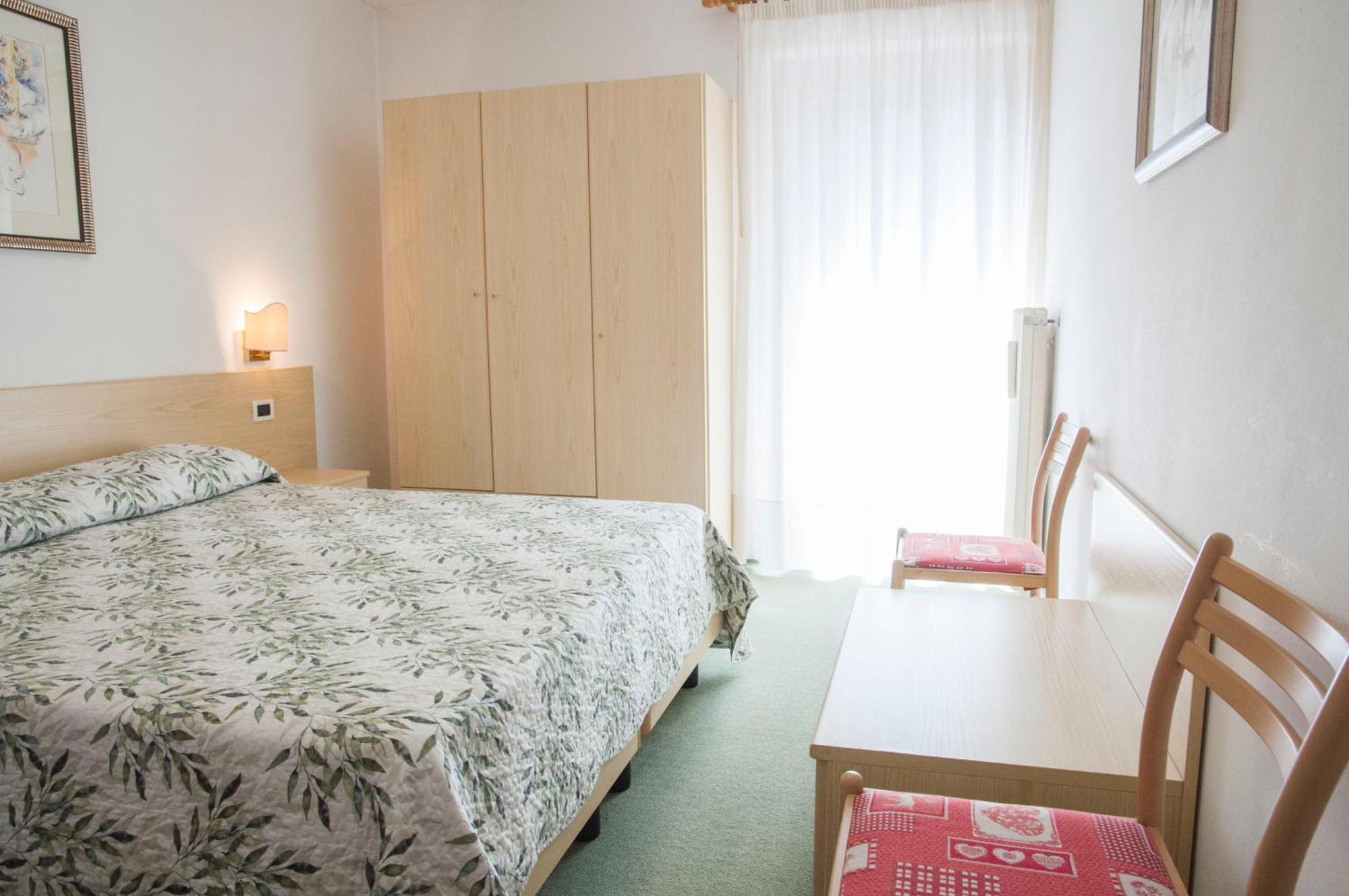 팔카데 Garni Mariolina B&B 외부 사진