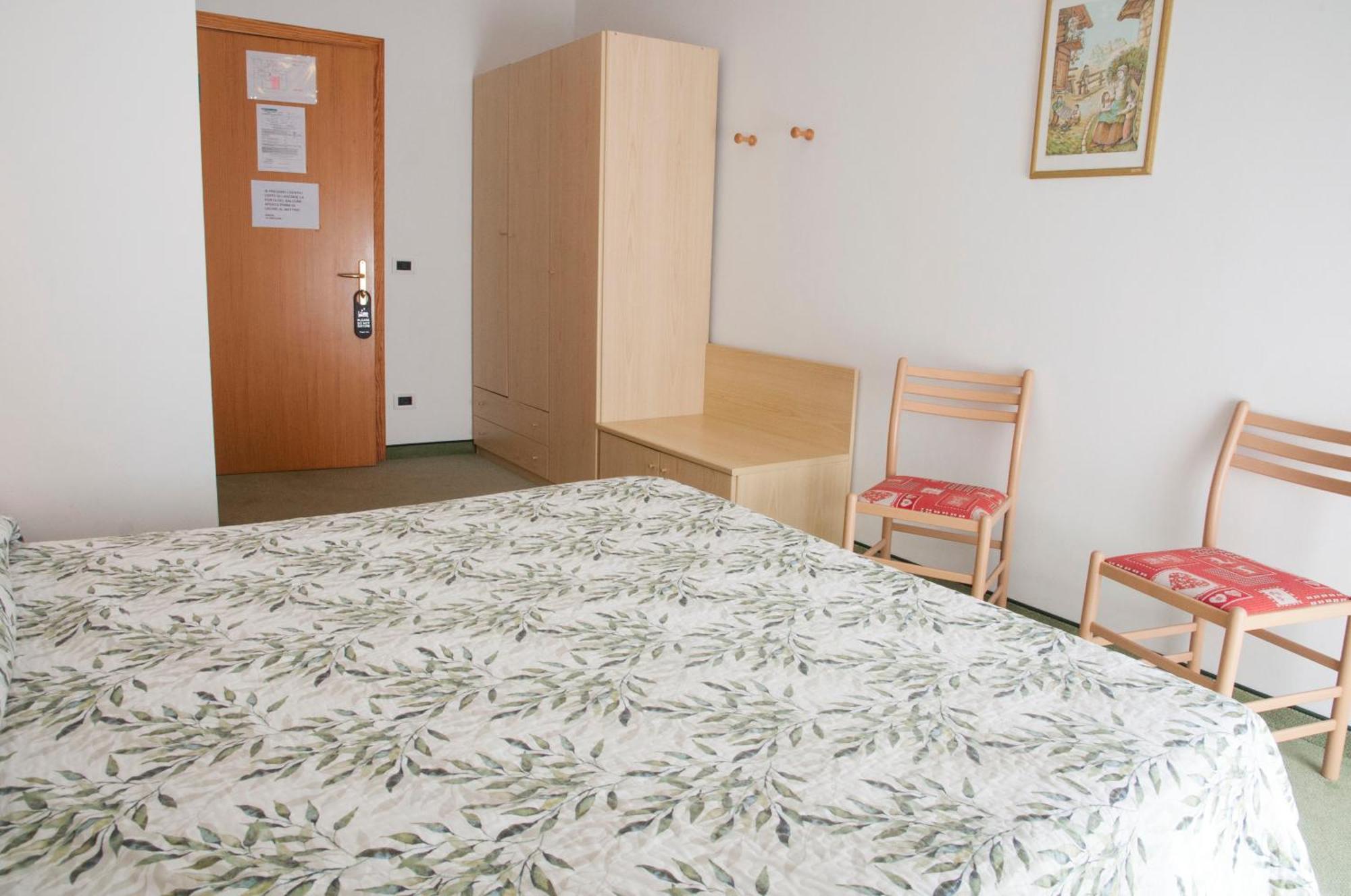 팔카데 Garni Mariolina B&B 외부 사진