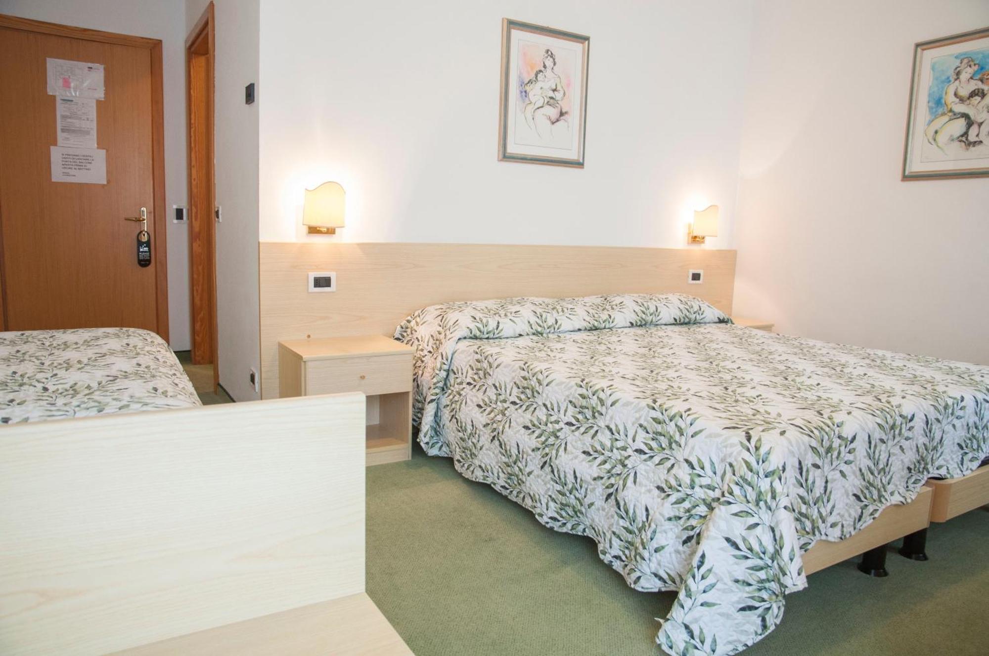 팔카데 Garni Mariolina B&B 외부 사진