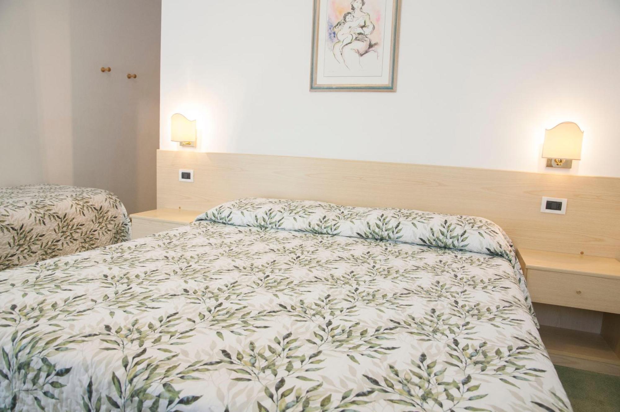 팔카데 Garni Mariolina B&B 외부 사진